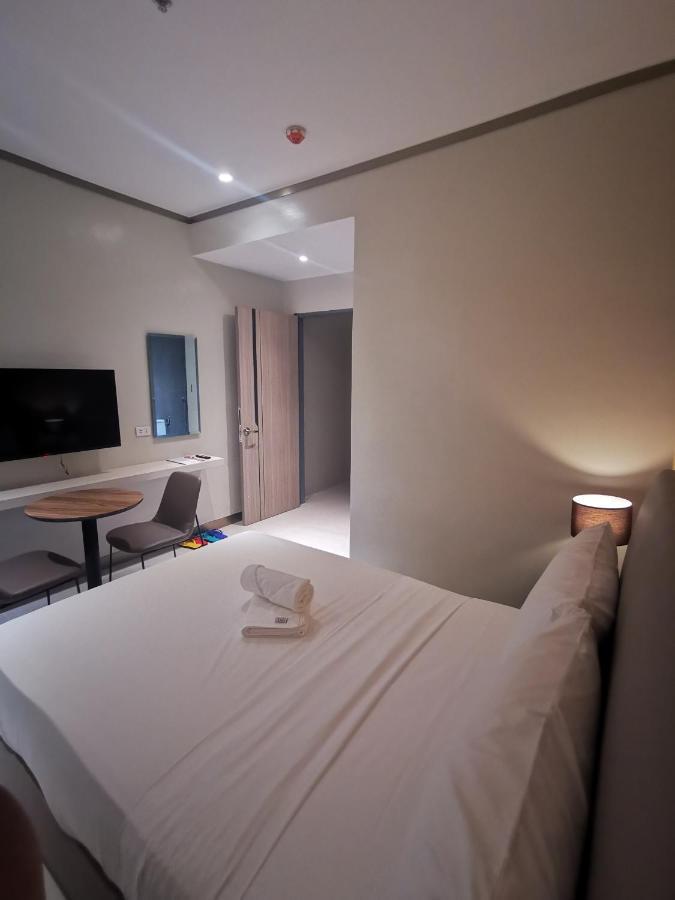 Yes Hotel Imus Cavite 외부 사진