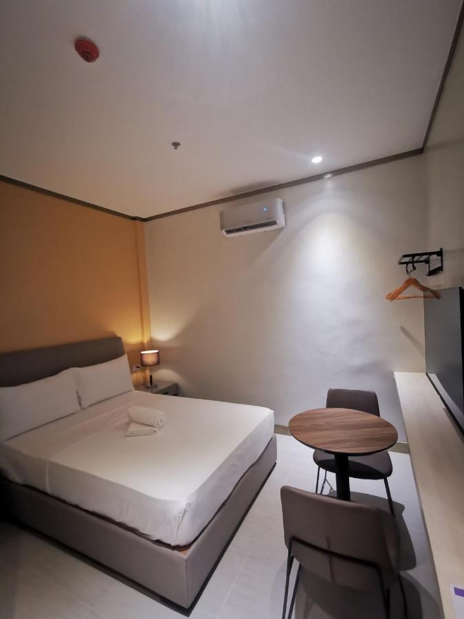 Yes Hotel Imus Cavite 외부 사진
